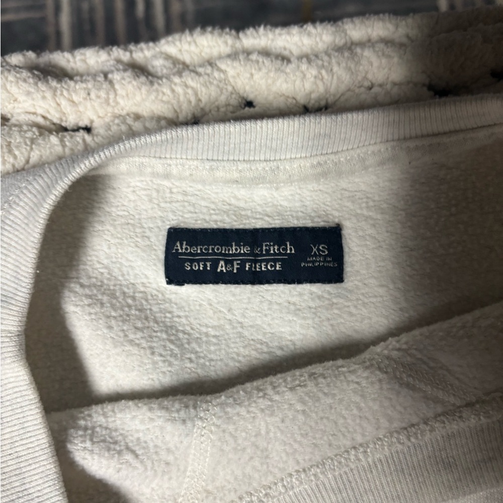 Abercrombie & Fitch White Fleece Pullover